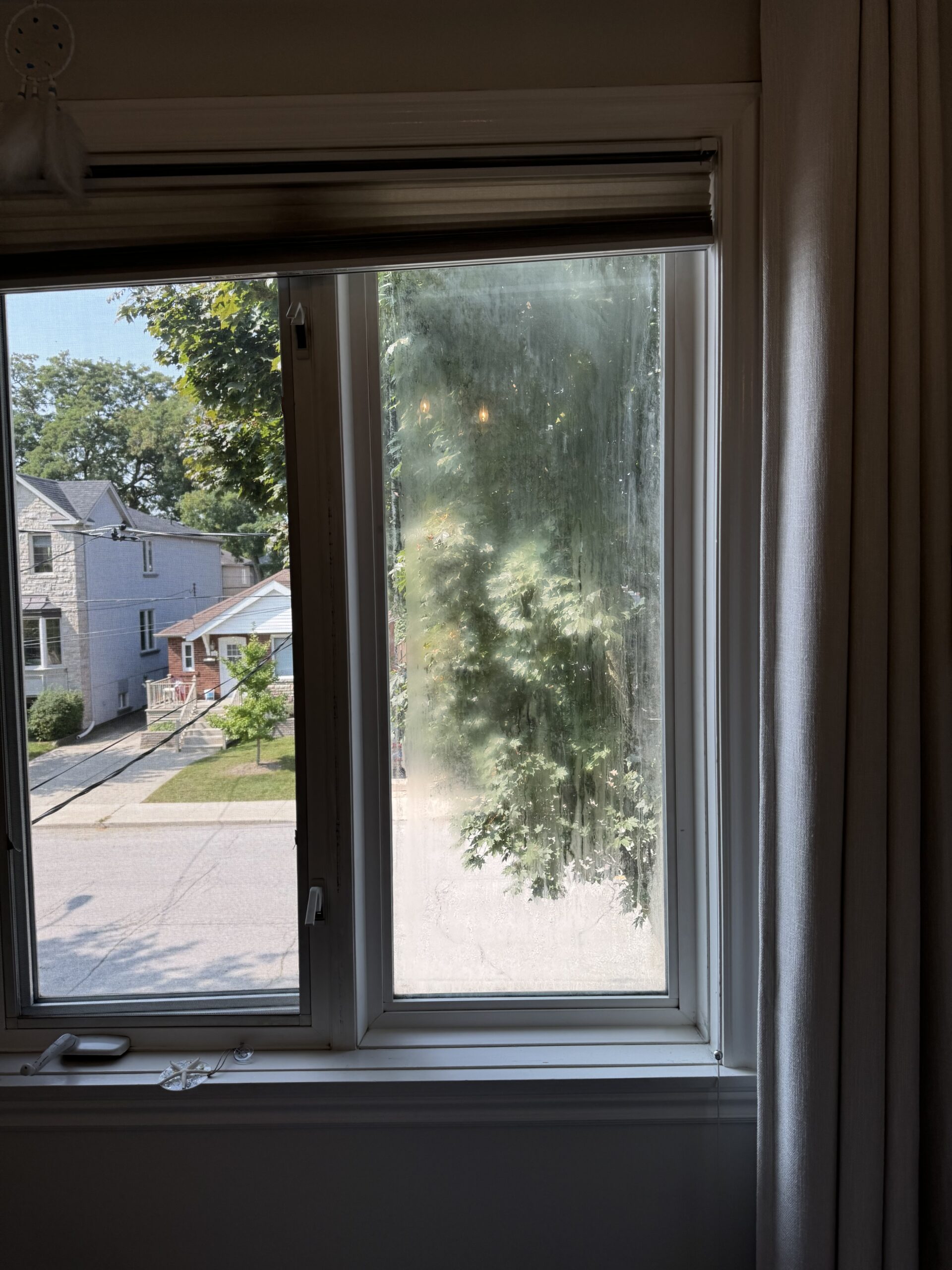 What causes windows to Fog up in a House?