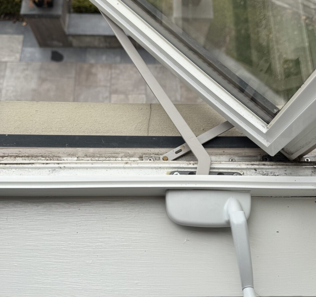 white casement window crank replacement