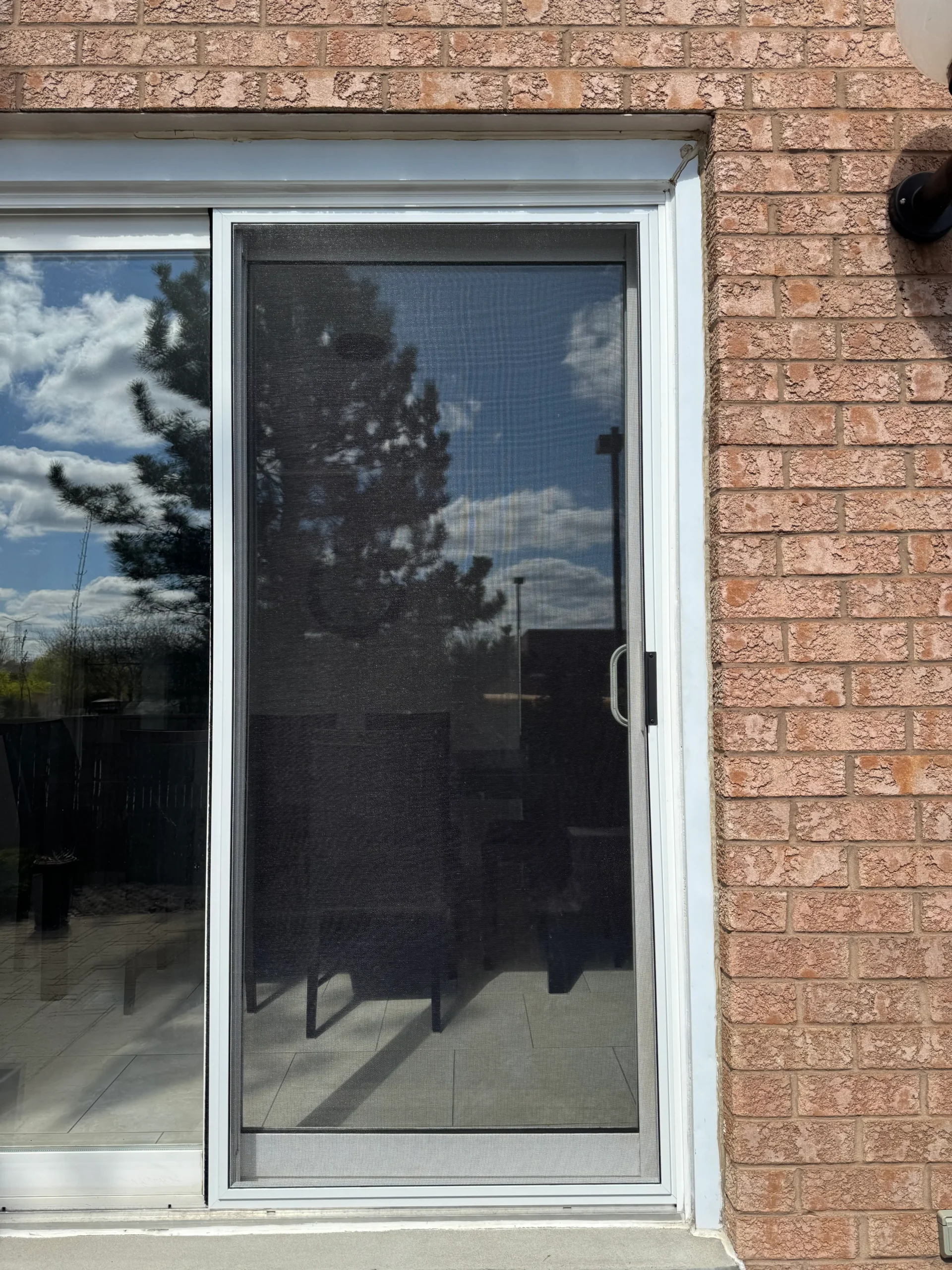 Are screen doors easy to replace in Toronto and the GTA?