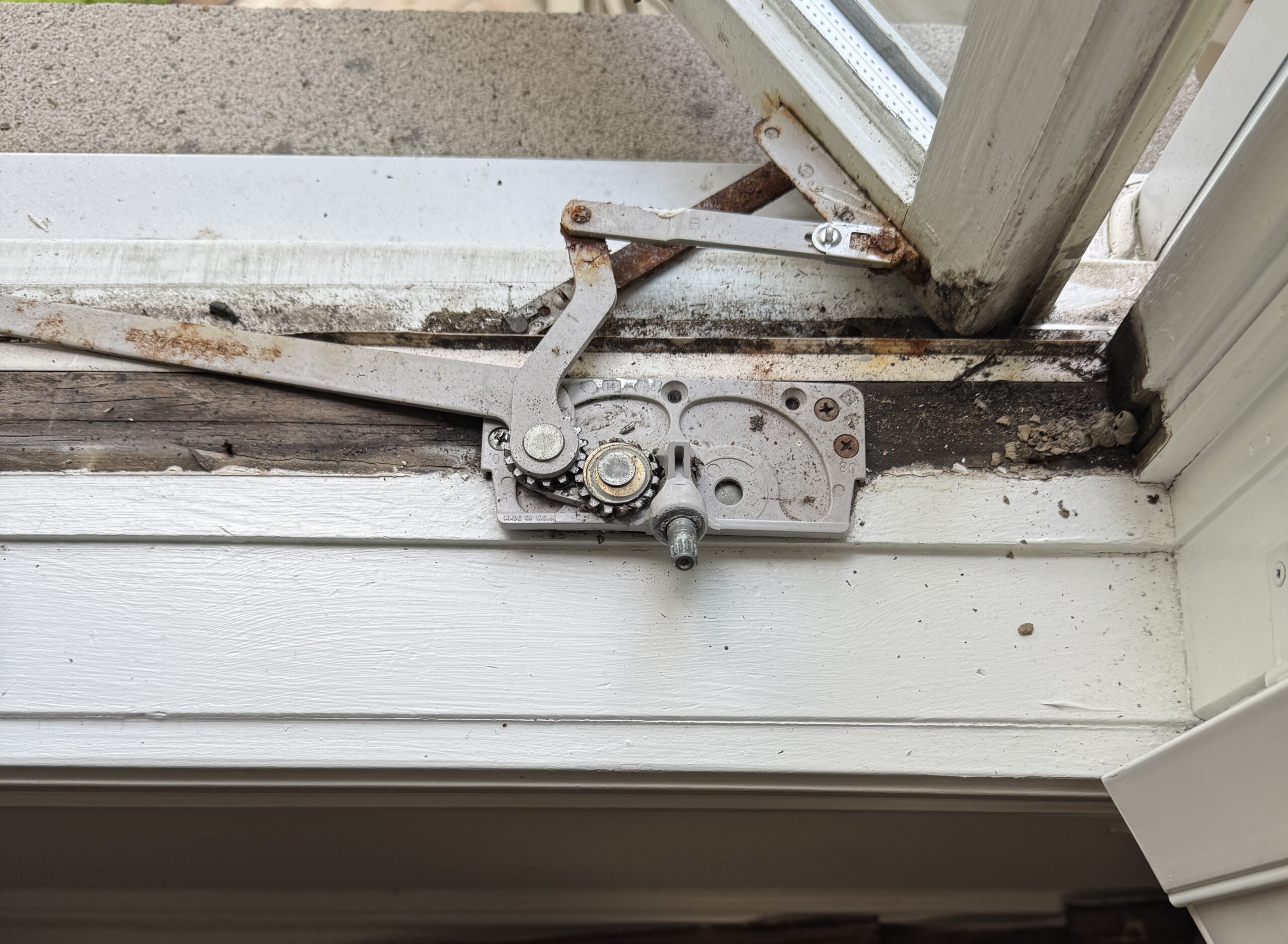 What Causes Window Crank Mechanisms to Fail?
